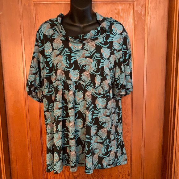 Shell and Brush Stroke Design Short Sleeve Tunic/Shirt - Picture 2 of 12